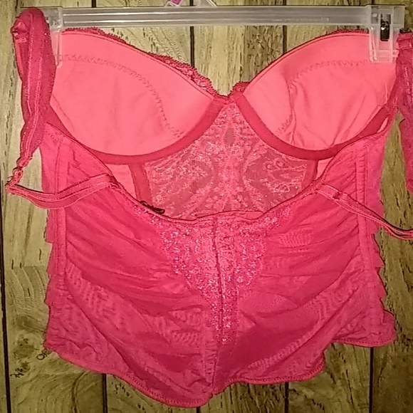Lingerie size 34C - Picture 2 of 3